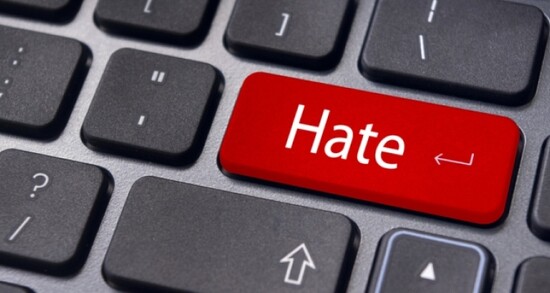 Jak se kalil hejt. Náměstí nenávisti ve společnosti nerovnosti